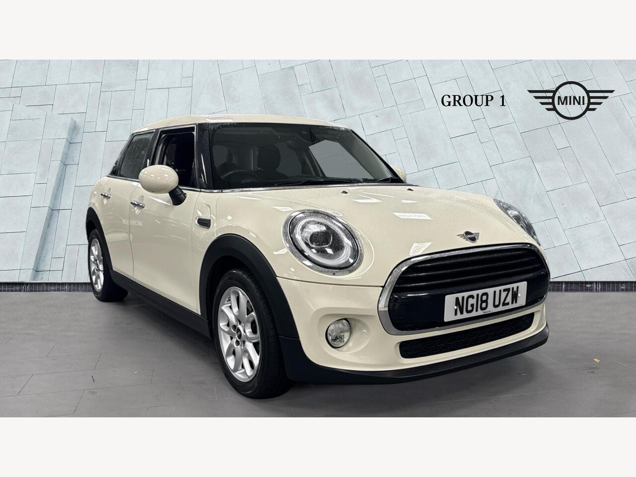 Main listing image - MINI Hatchback 5dr