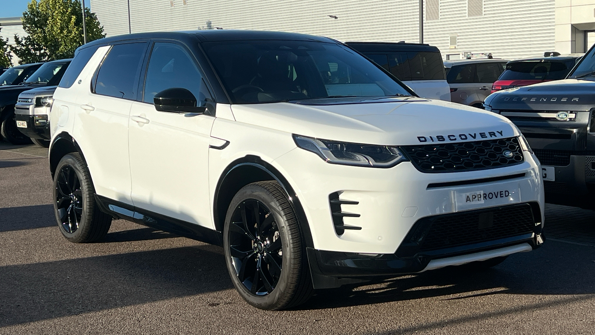 Main listing image - Land Rover Discovery Sport