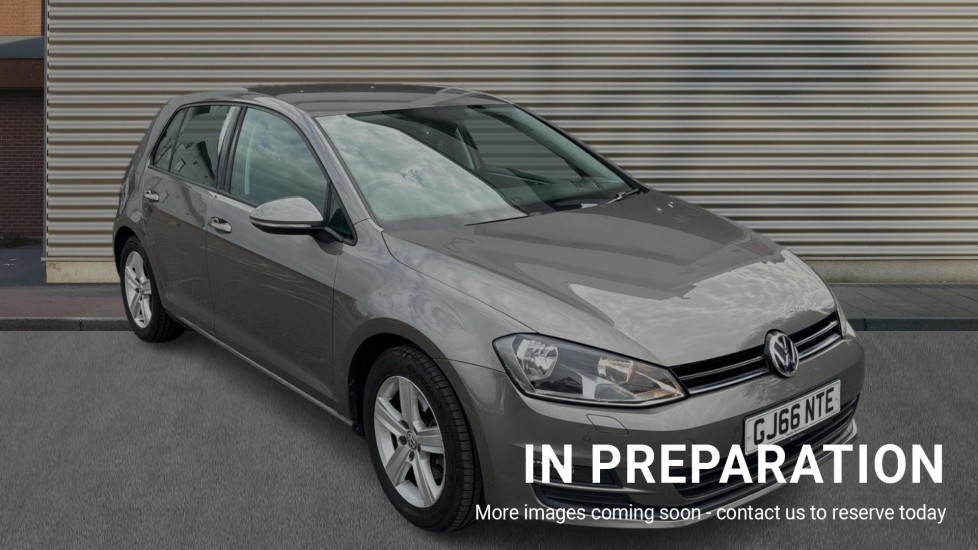 Main listing image - Volkswagen Golf
