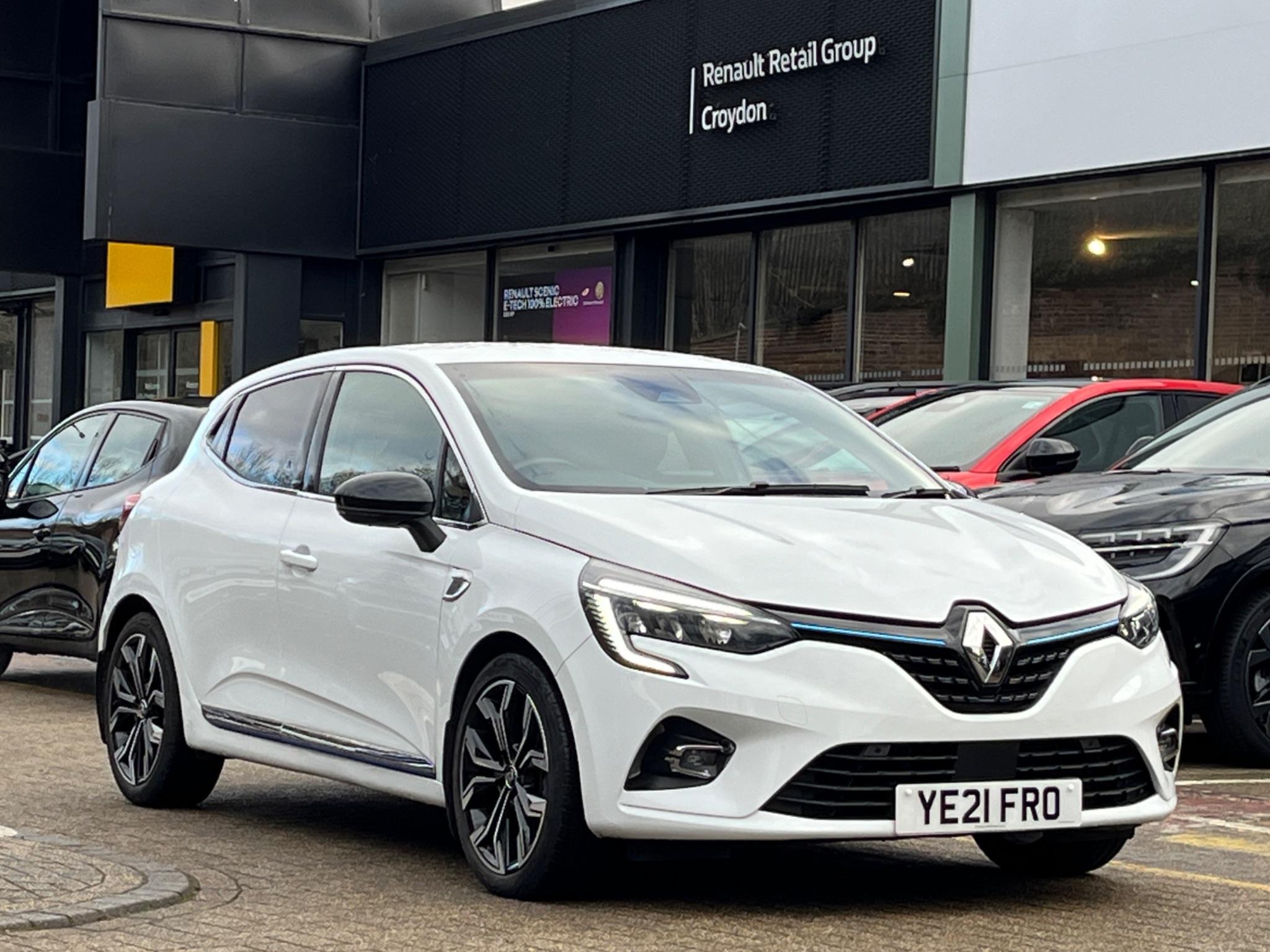 Main listing image - Renault Clio