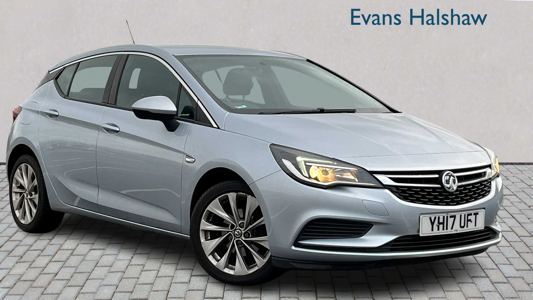 Main listing image - Vauxhall Astra