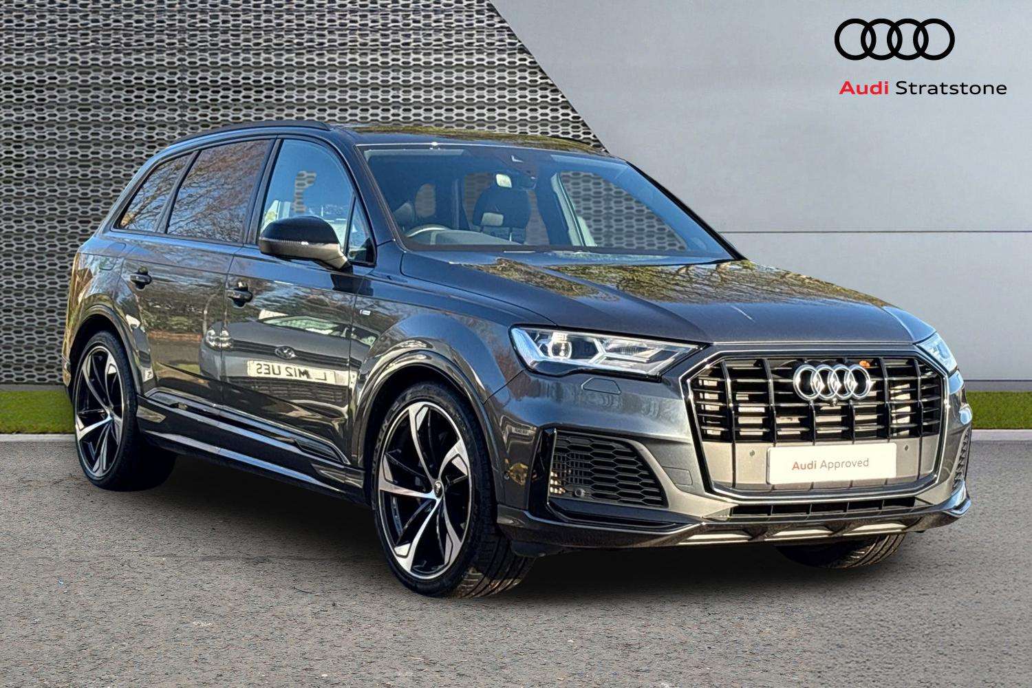 Main listing image - Audi Q7