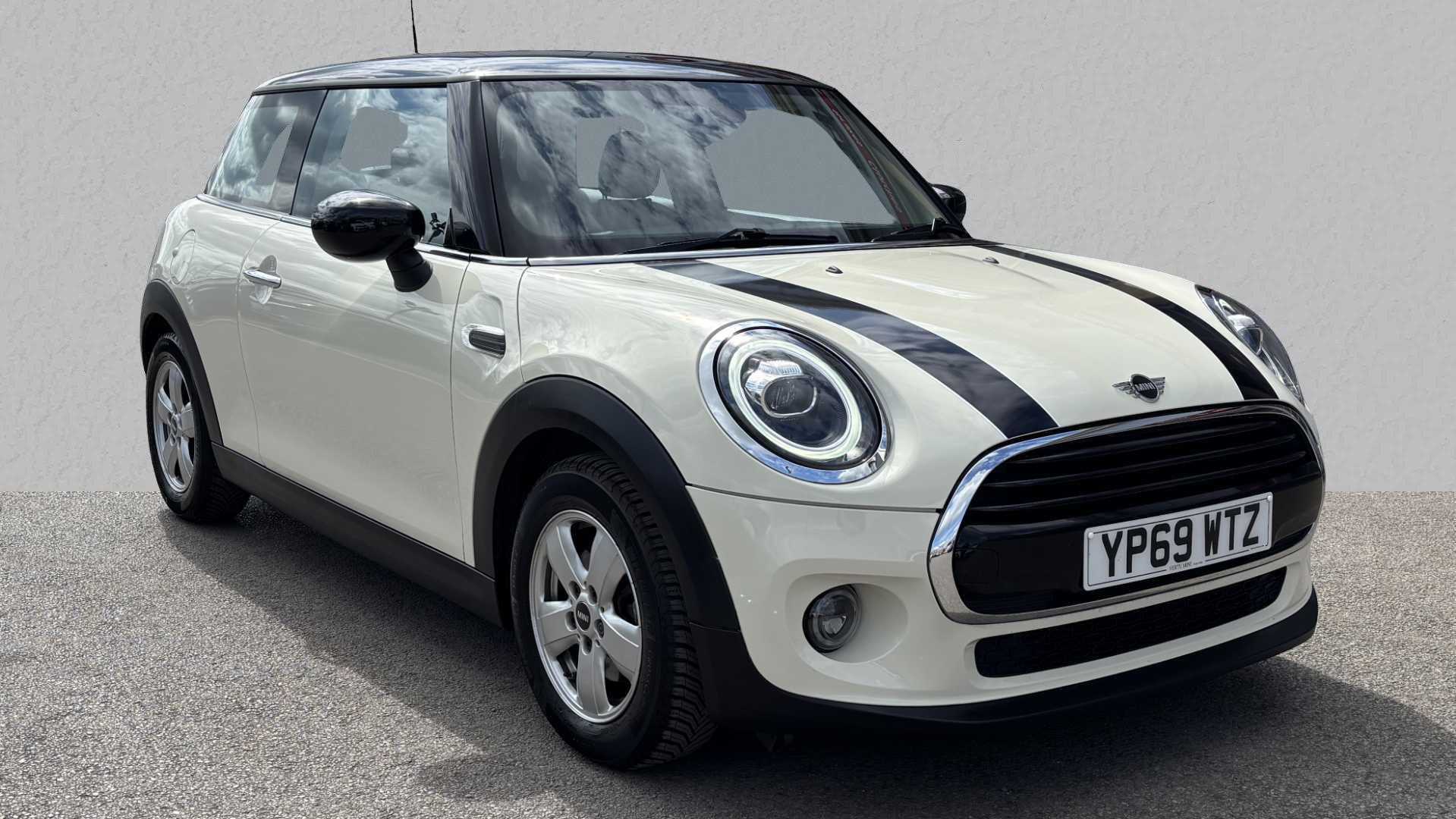 Main listing image - MINI Hatchback