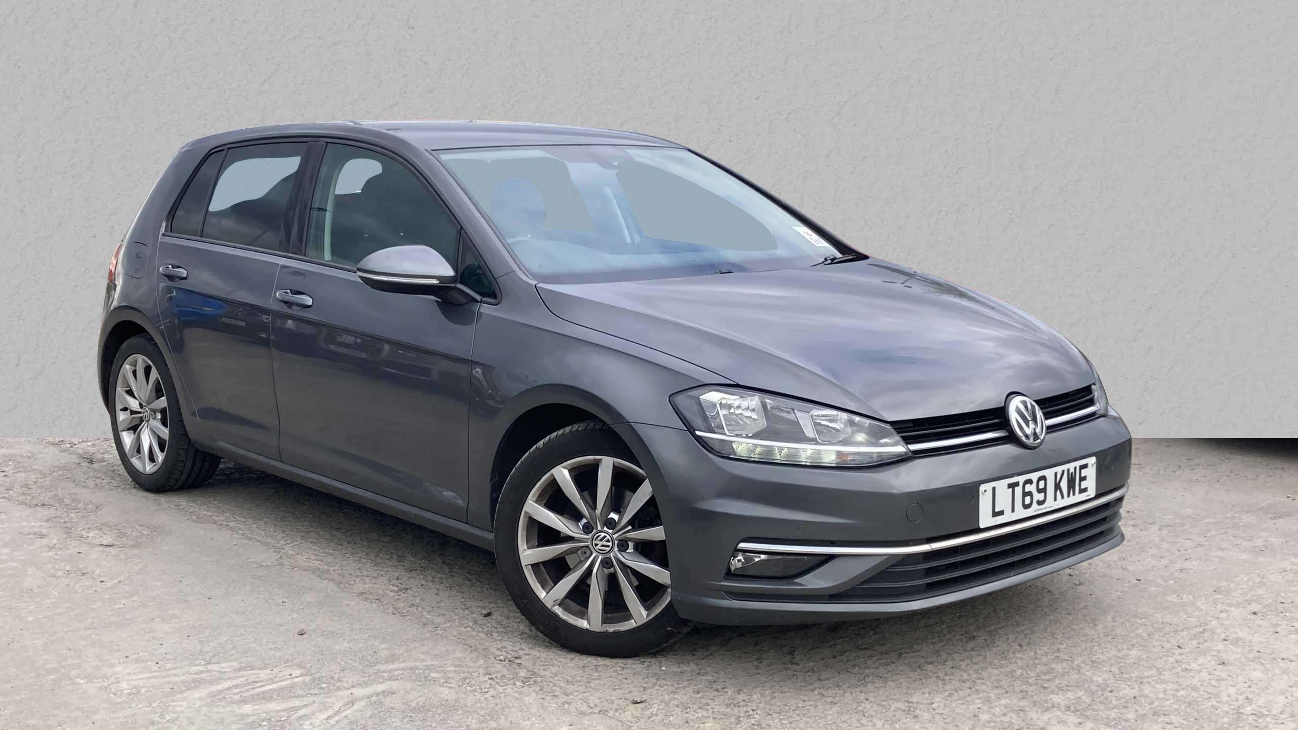Main listing image - Volkswagen Golf