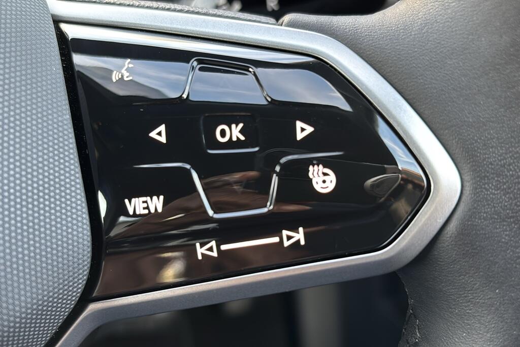 Main listing image - Volkswagen ID.7