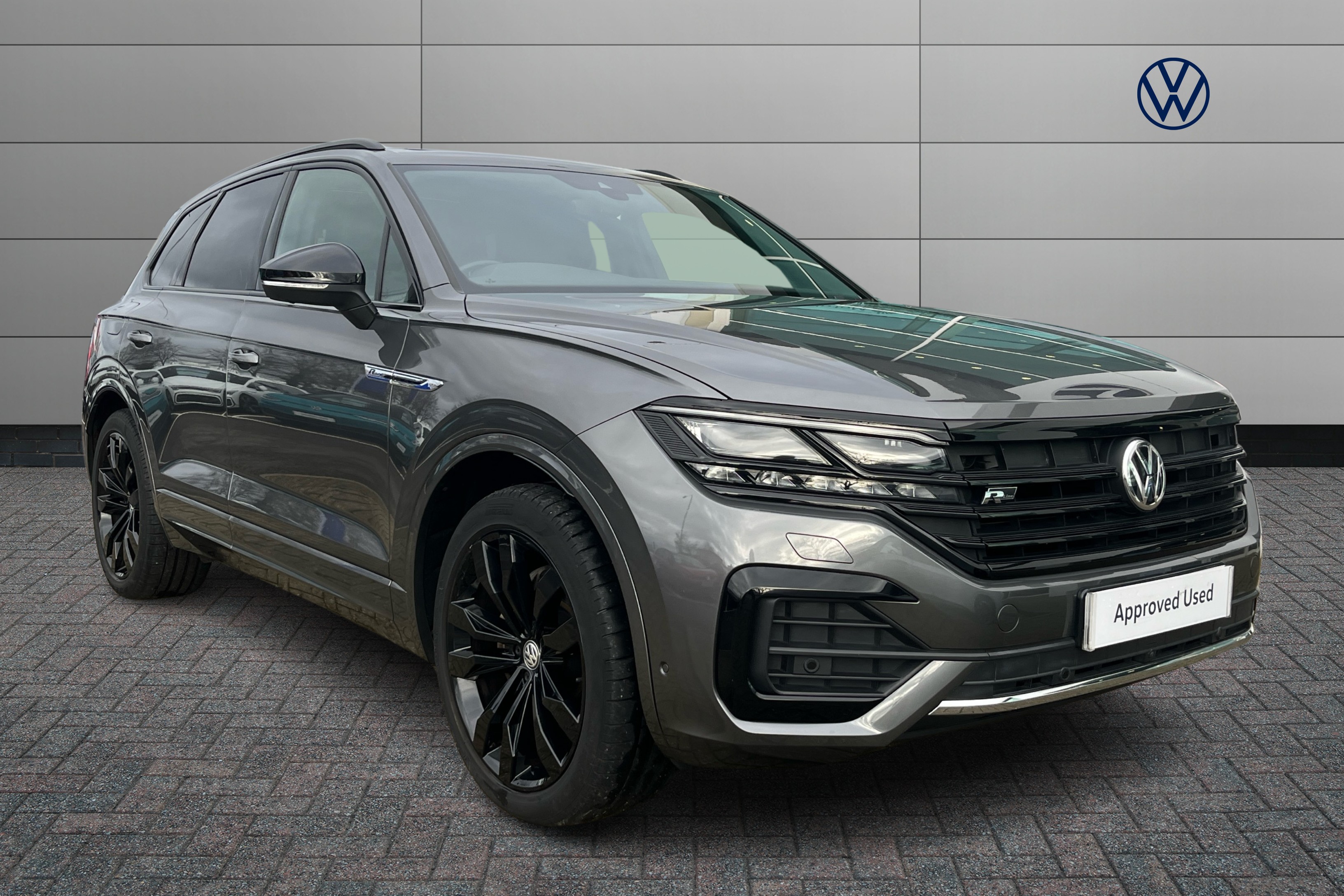 Main listing image - Volkswagen Touareg