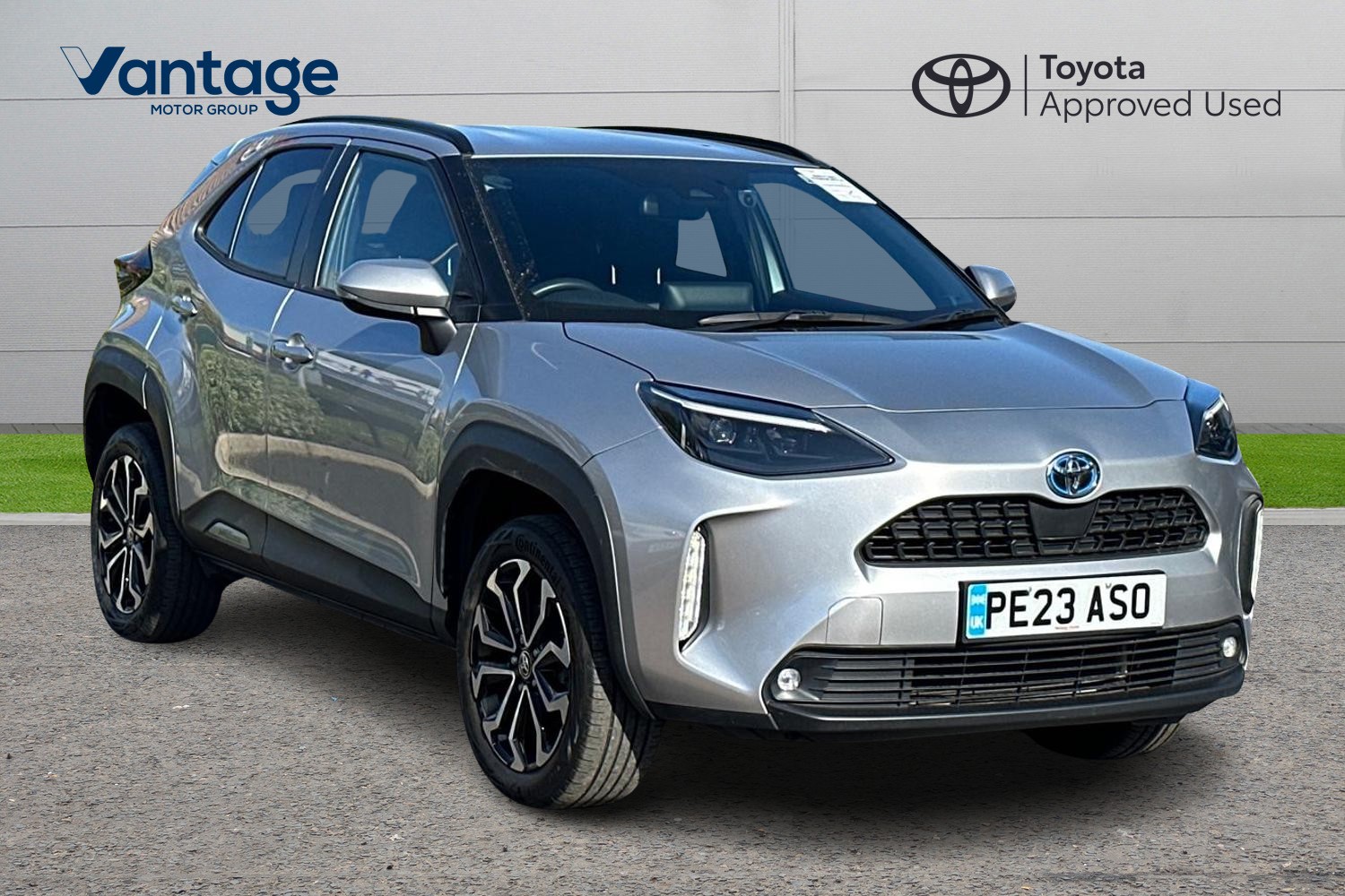 Main listing image - Toyota Yaris Cross