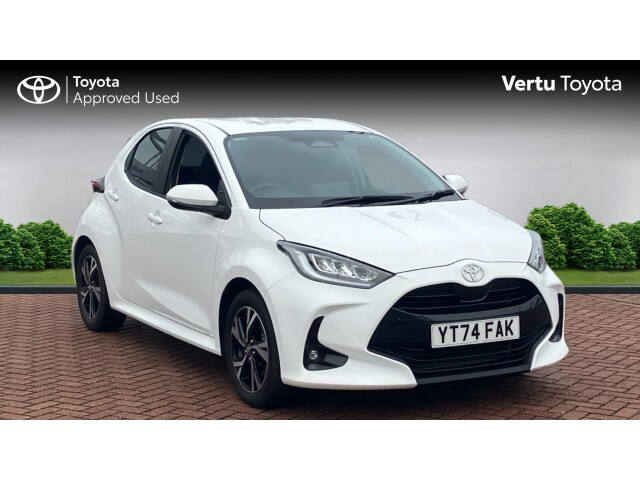 Main listing image - Toyota Yaris