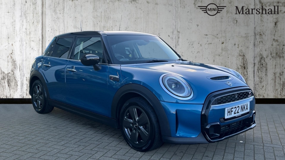 Main listing image - MINI Hatchback 5dr