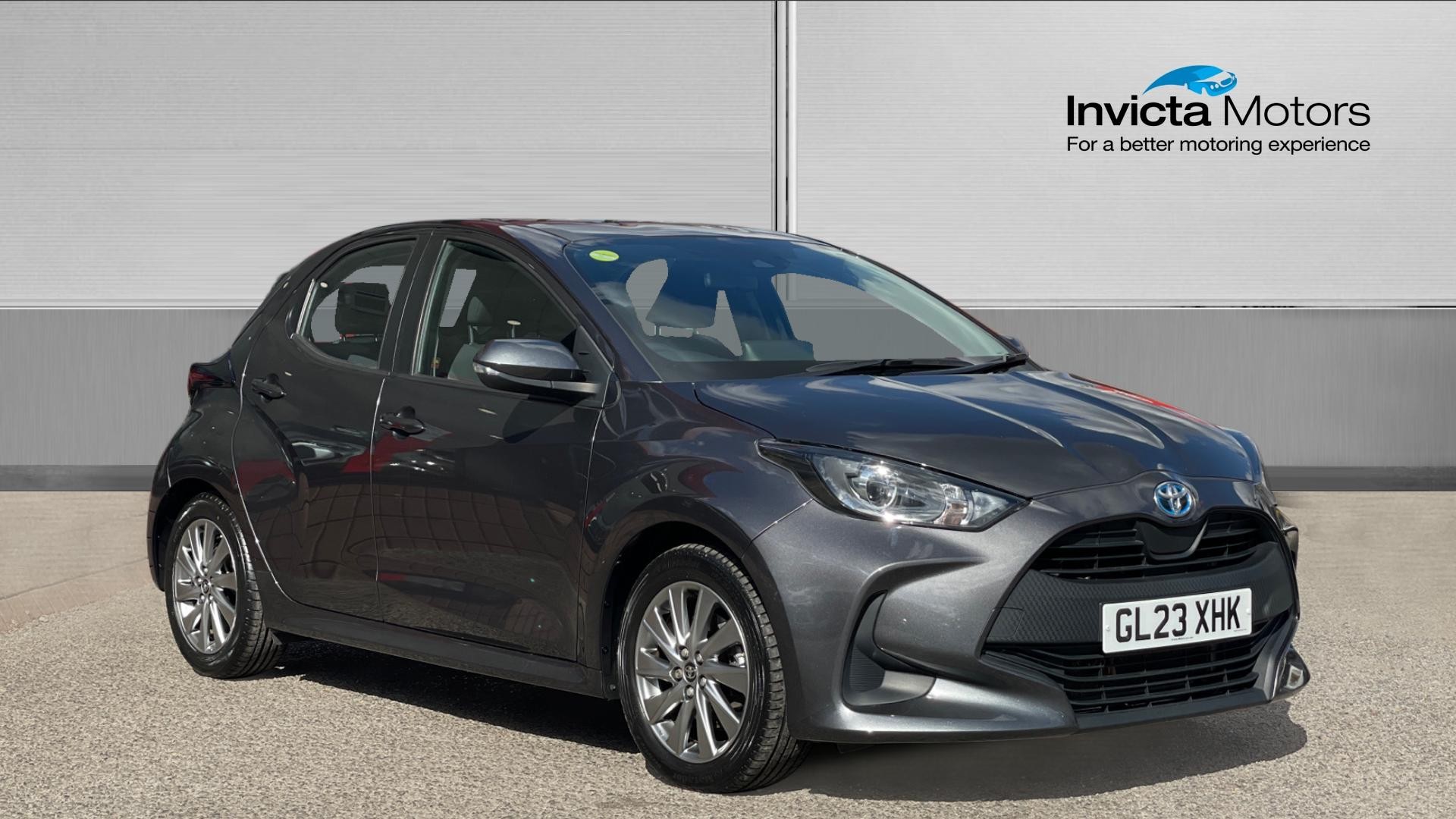 Main listing image - Toyota Yaris