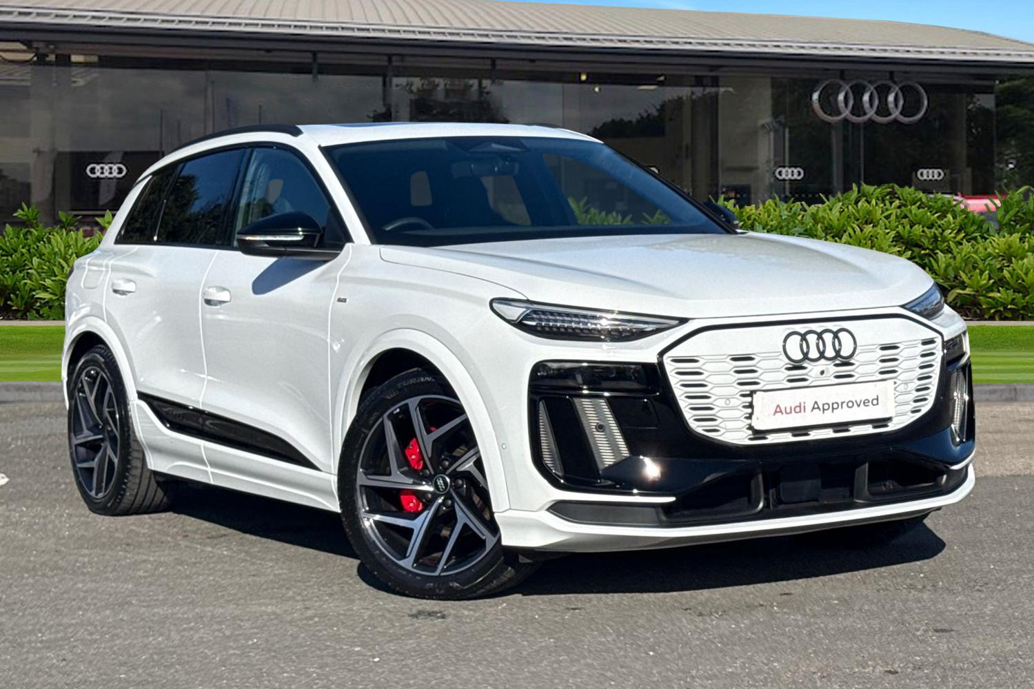 Main listing image - Audi Q6