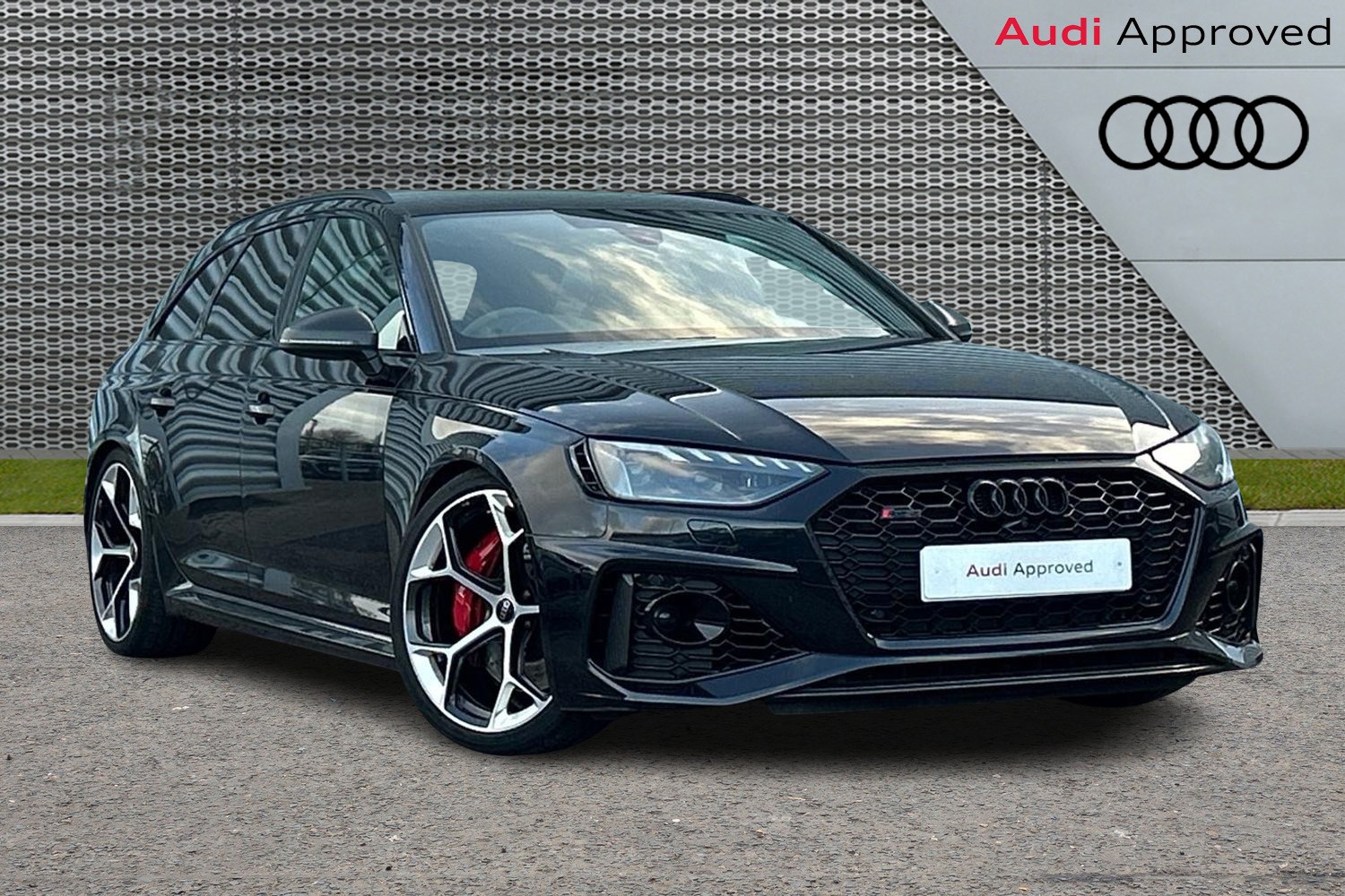 Main listing image - Audi RS4