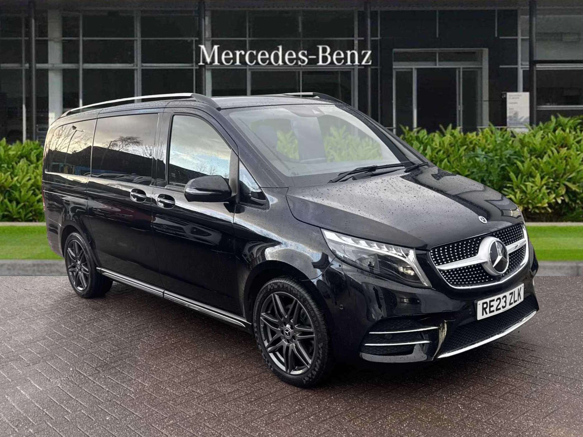 Main listing image - Mercedes-Benz V-Class