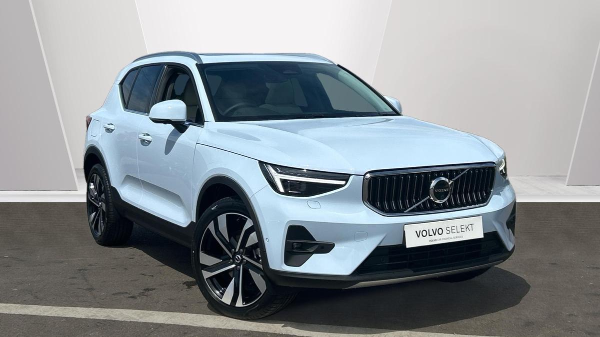 Main listing image - Volvo XC40