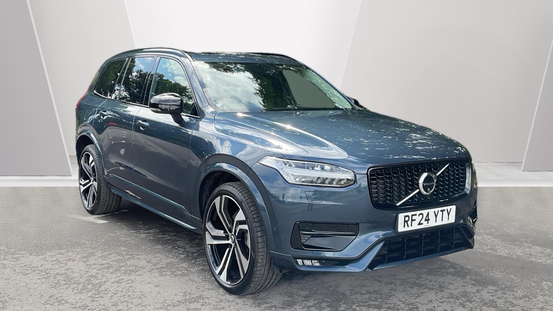Main listing image - Volvo XC90