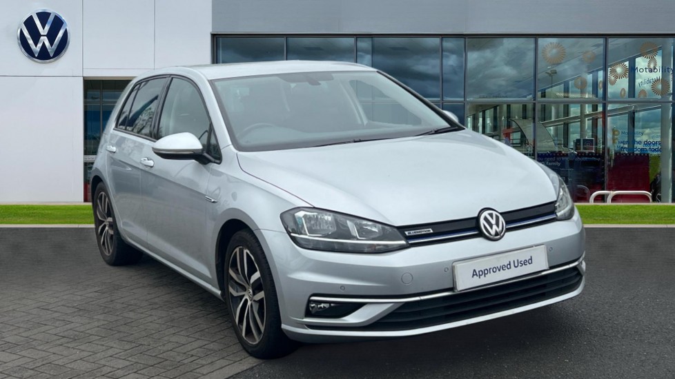 Main listing image - Volkswagen Golf