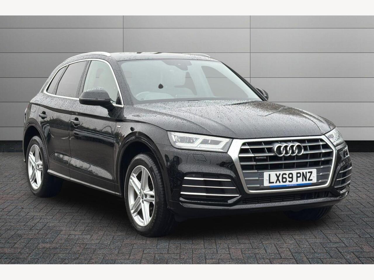Main listing image - Audi Q5