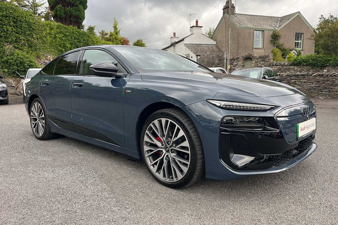 Main listing image - Audi A6