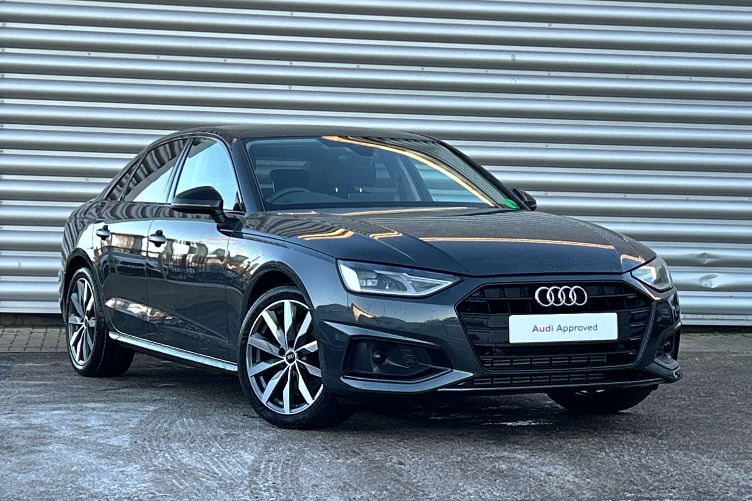 Main listing image - Audi A4