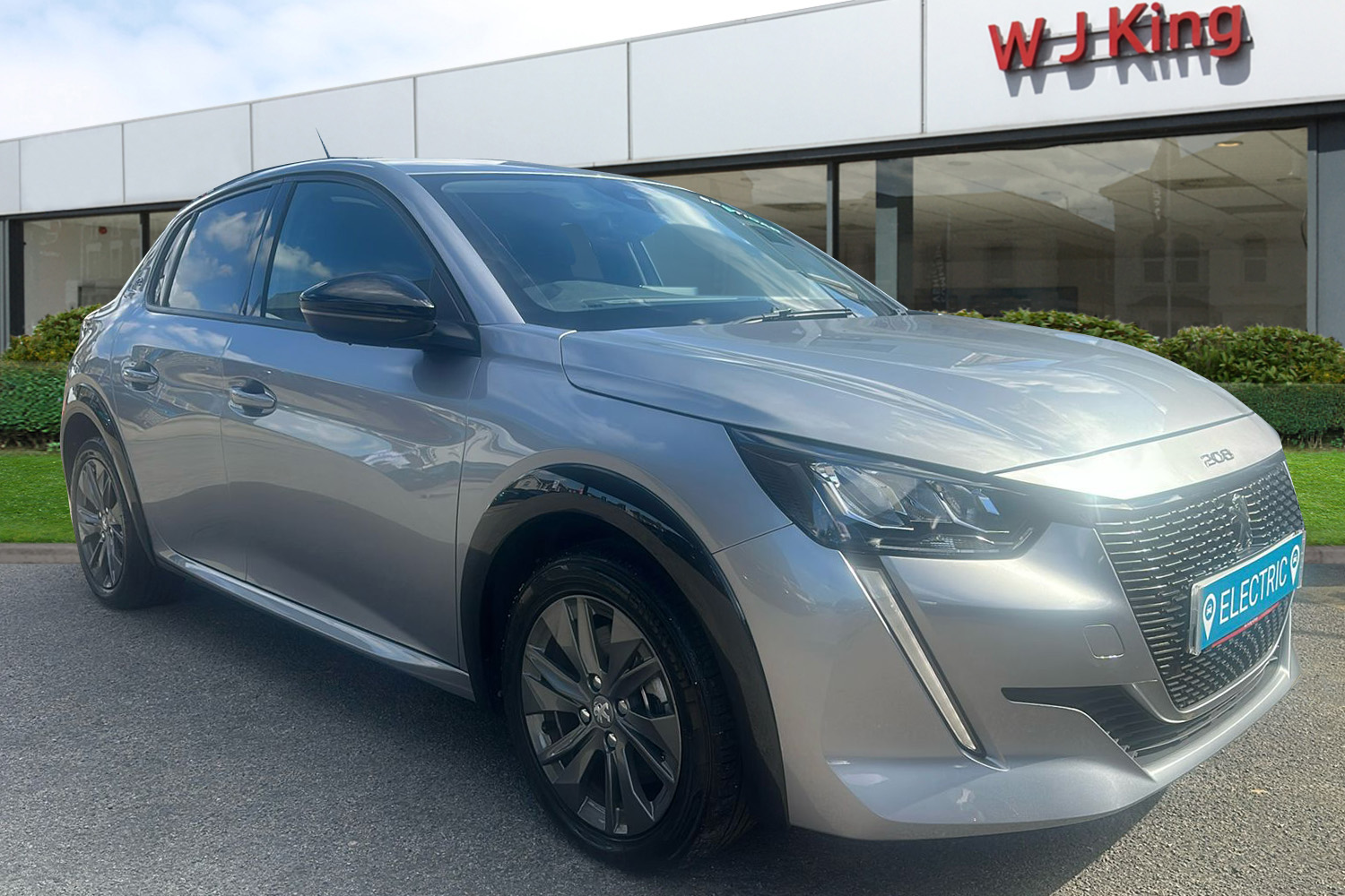 Main listing image - Peugeot 208