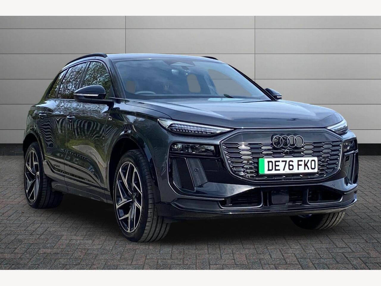 Main listing image - Audi Q6