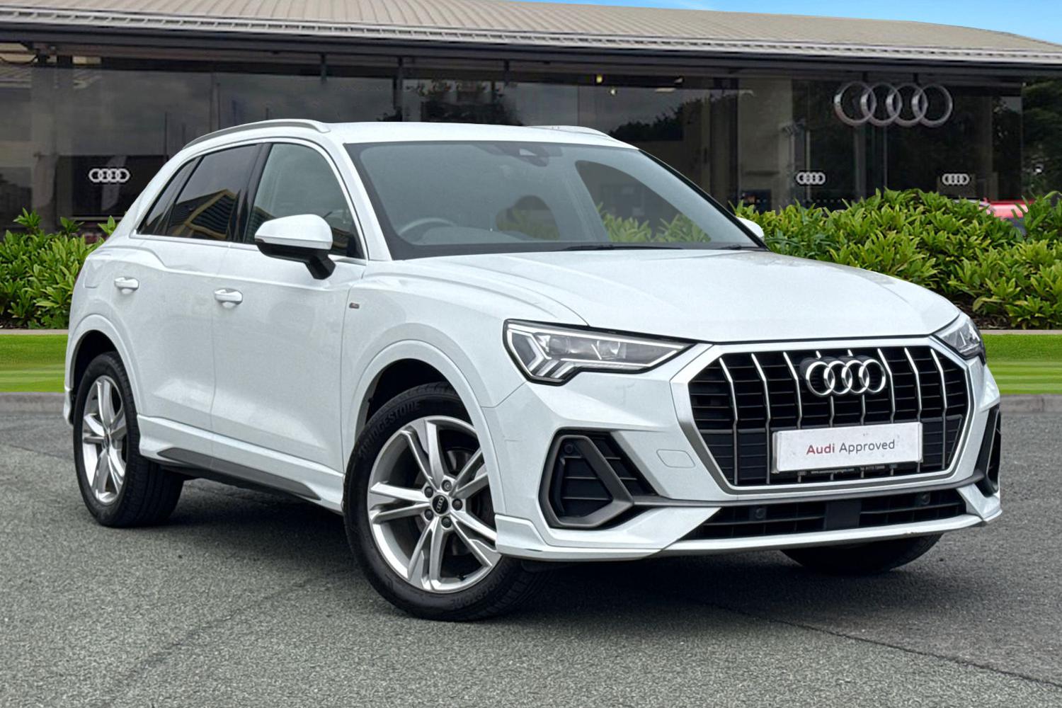Main listing image - Audi Q3