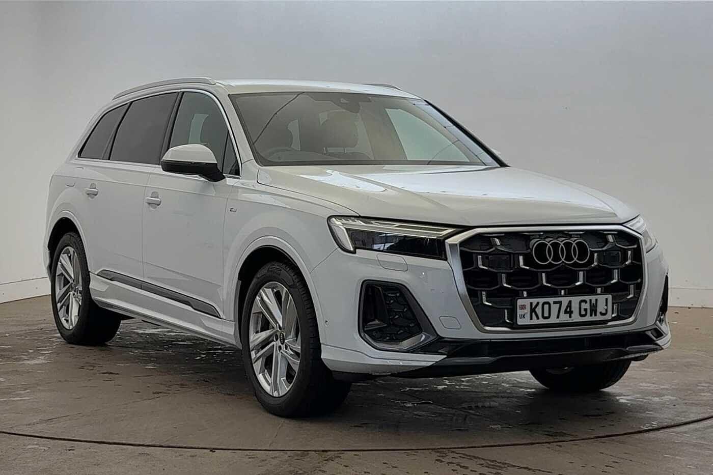Main listing image - Audi Q7