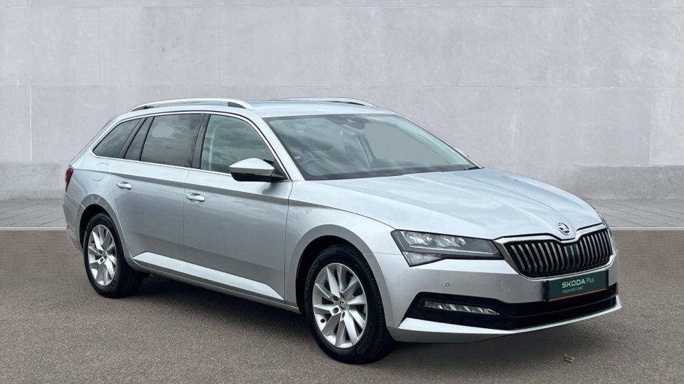 Main listing image - Skoda Superb Estate