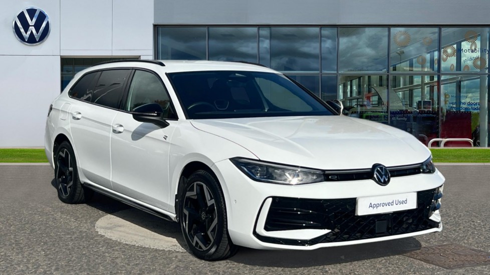 Main listing image - Volkswagen Passat Estate