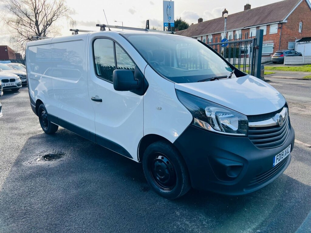 Main listing image - Vauxhall Vivaro