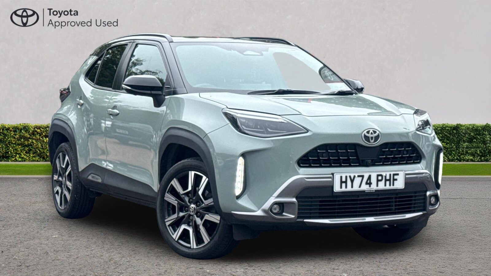 Main listing image - Toyota Yaris Cross