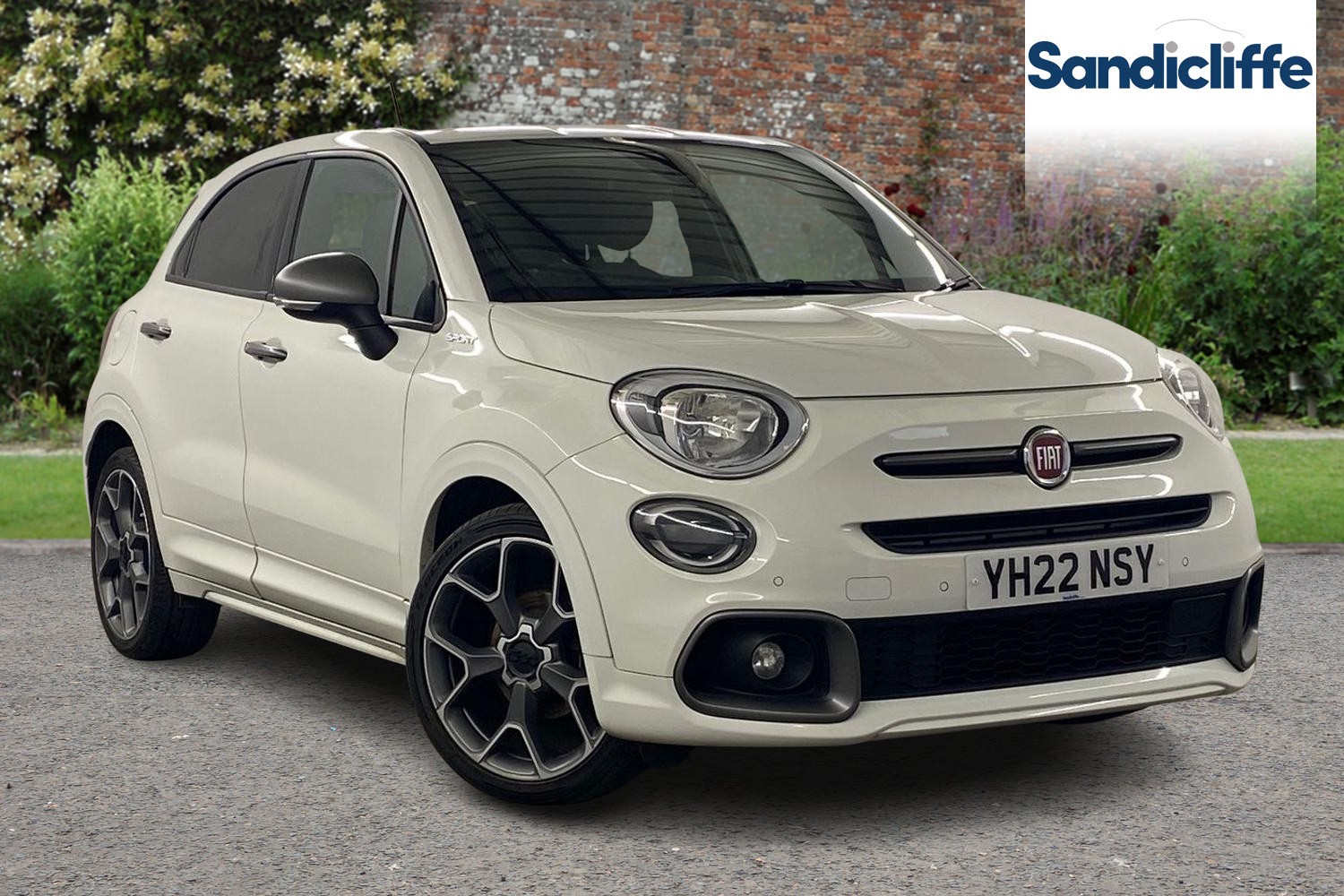 Main listing image - Fiat 500X