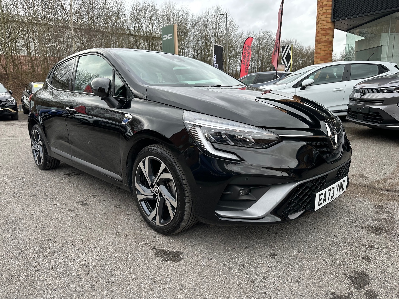 Main listing image - Renault Clio