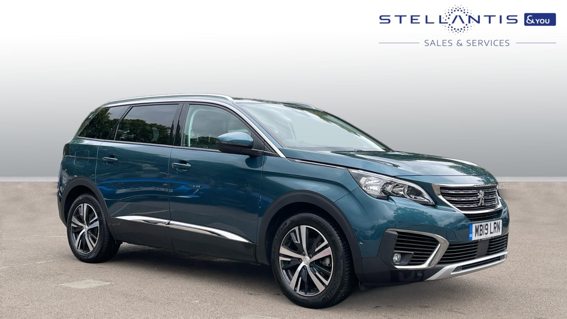 Main listing image - Peugeot 5008