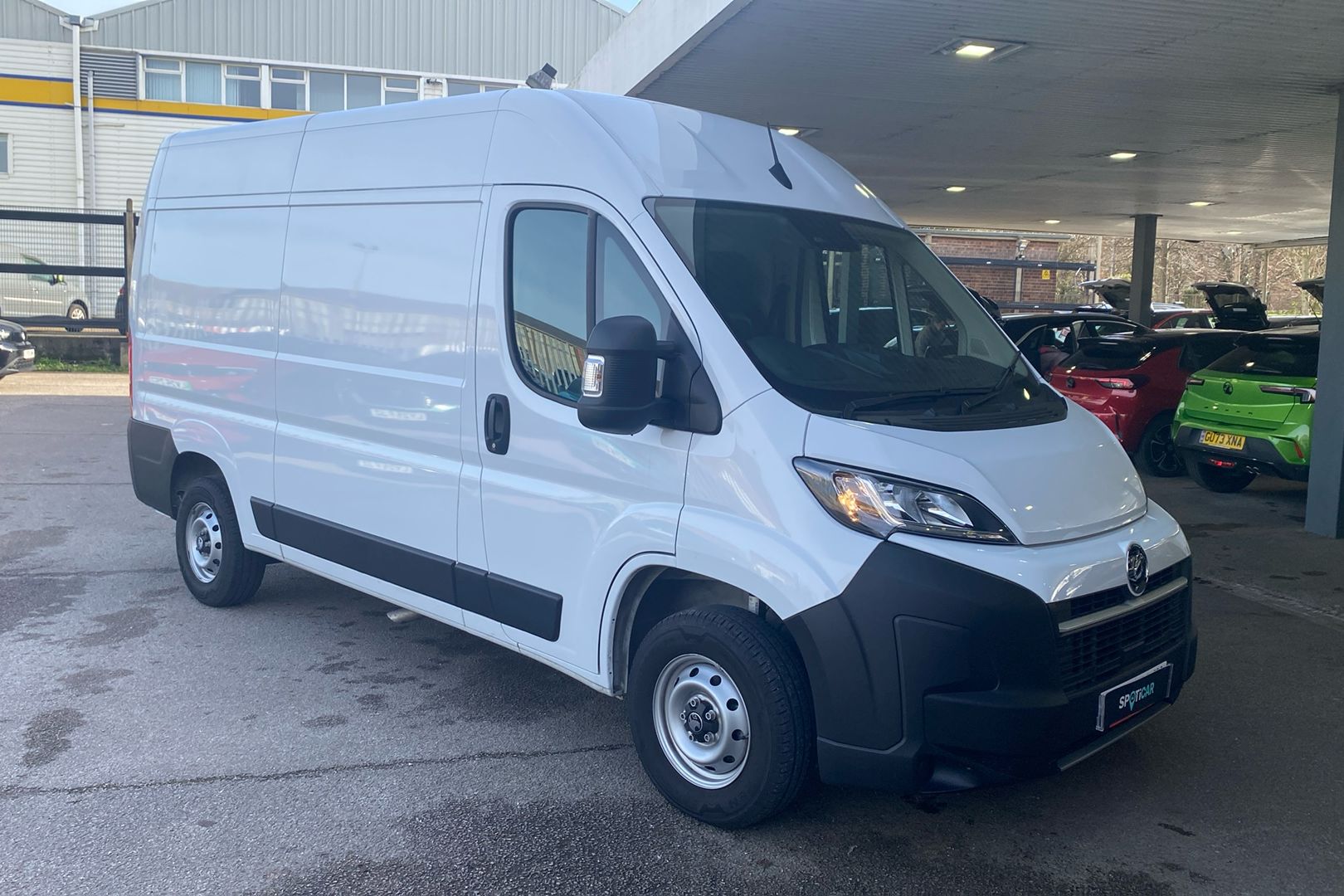 Main listing image - Vauxhall Movano