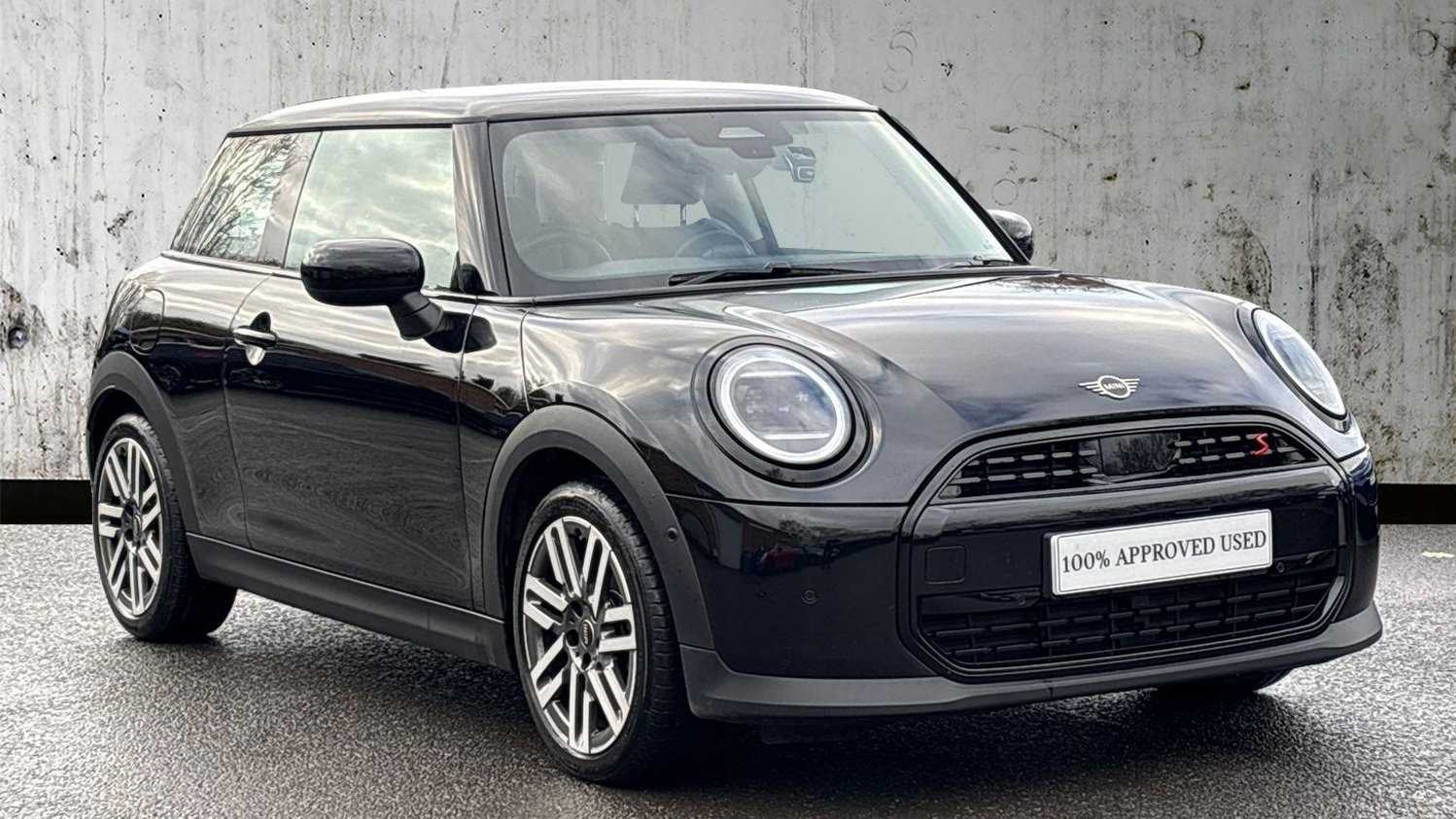 Main listing image - MINI Hatchback