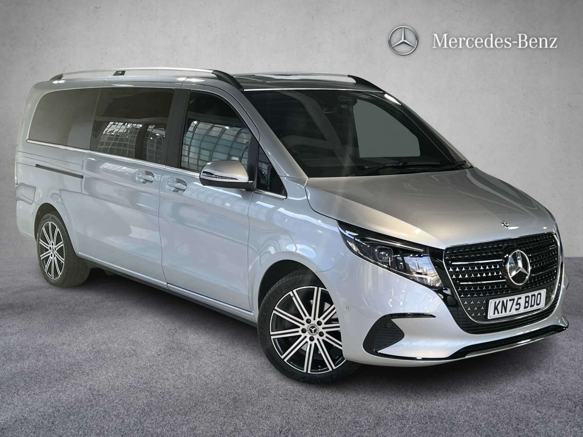 Main listing image - Mercedes-Benz V-Class