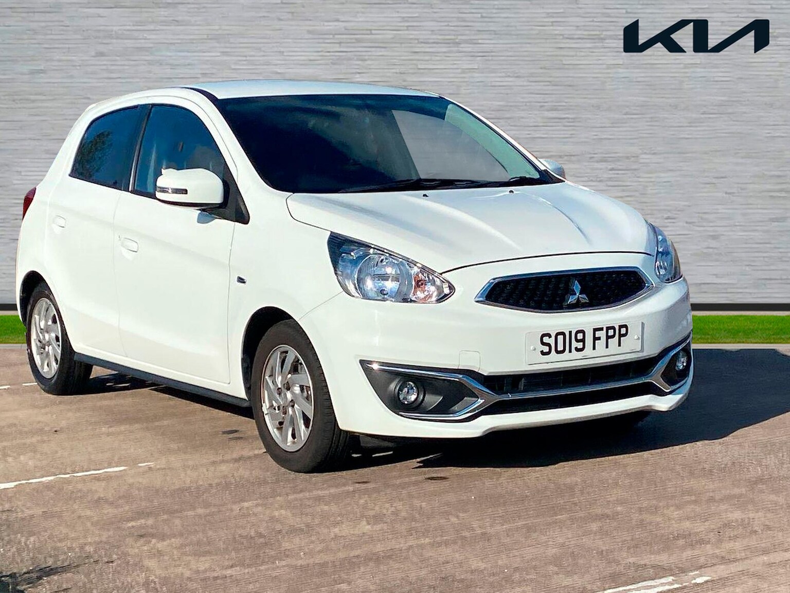 Main listing image - Mitsubishi Mirage