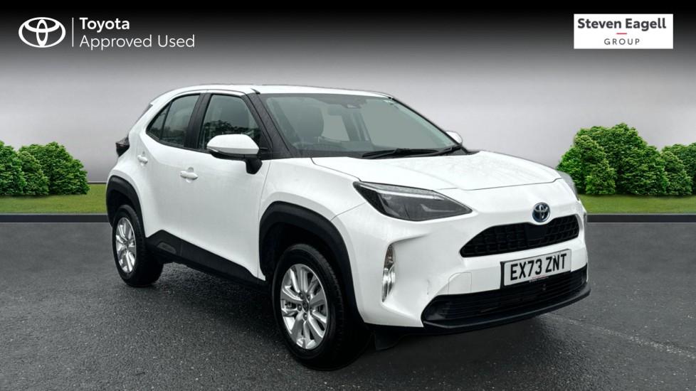 Main listing image - Toyota Yaris Cross