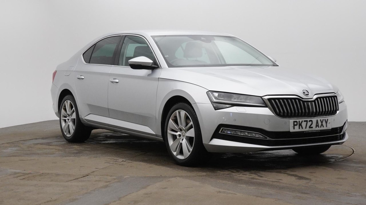 Main listing image - Skoda Superb