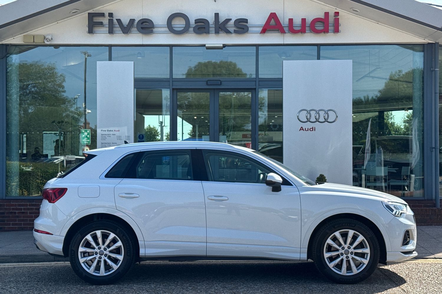Main listing image - Audi Q3