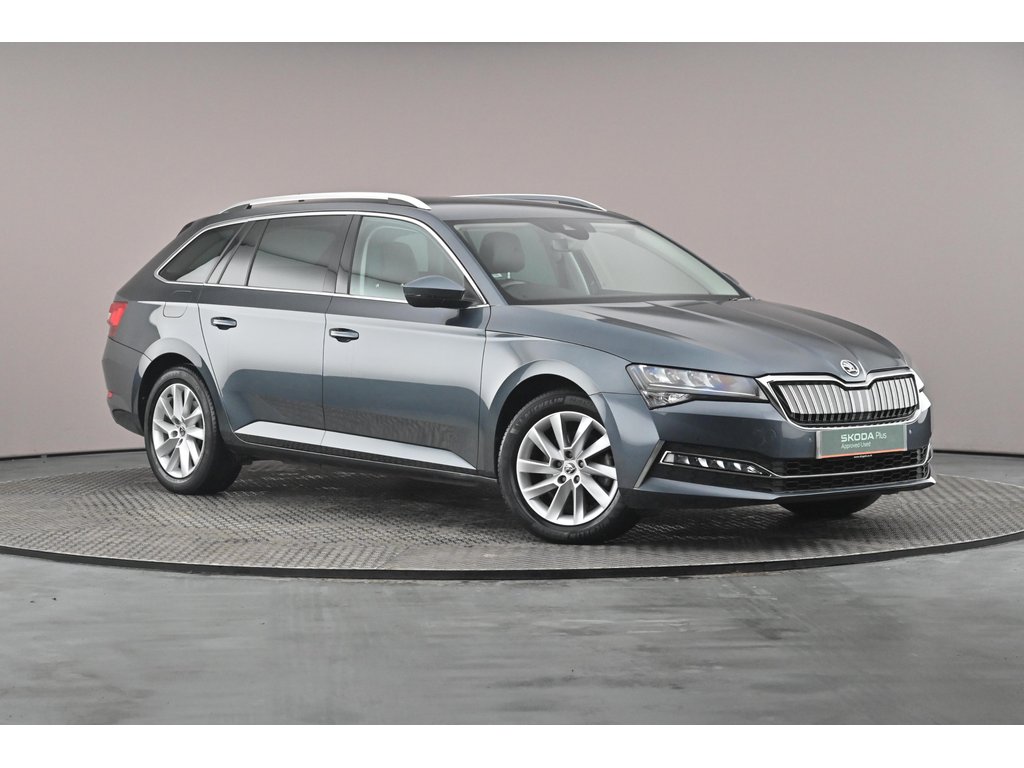 Main listing image - Skoda Superb Estate