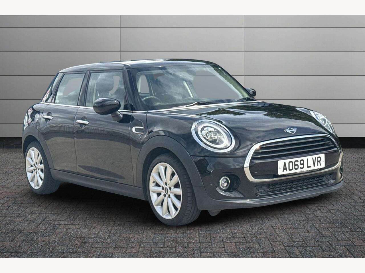 Main listing image - MINI Hatchback 5dr