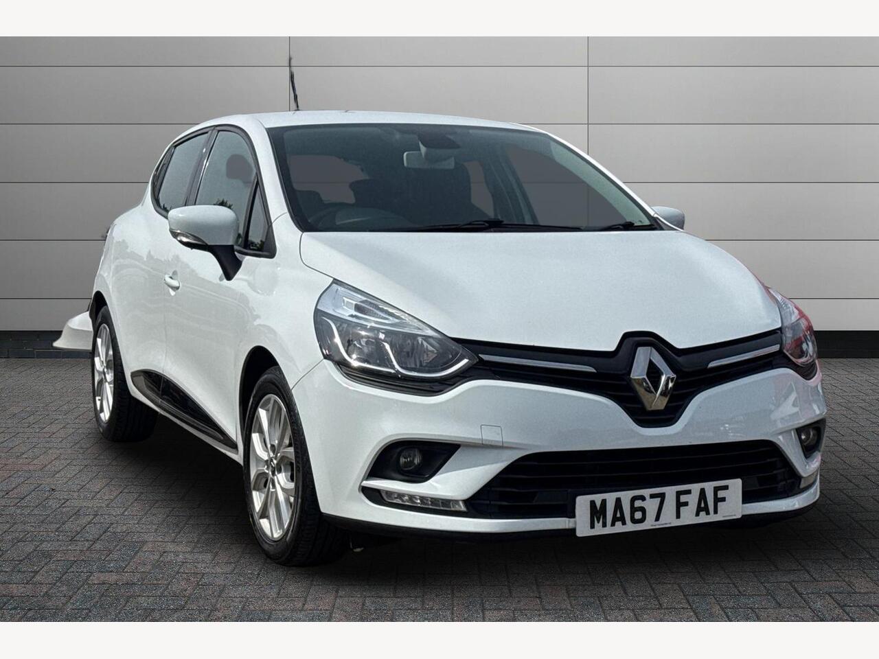 Main listing image - Renault Clio