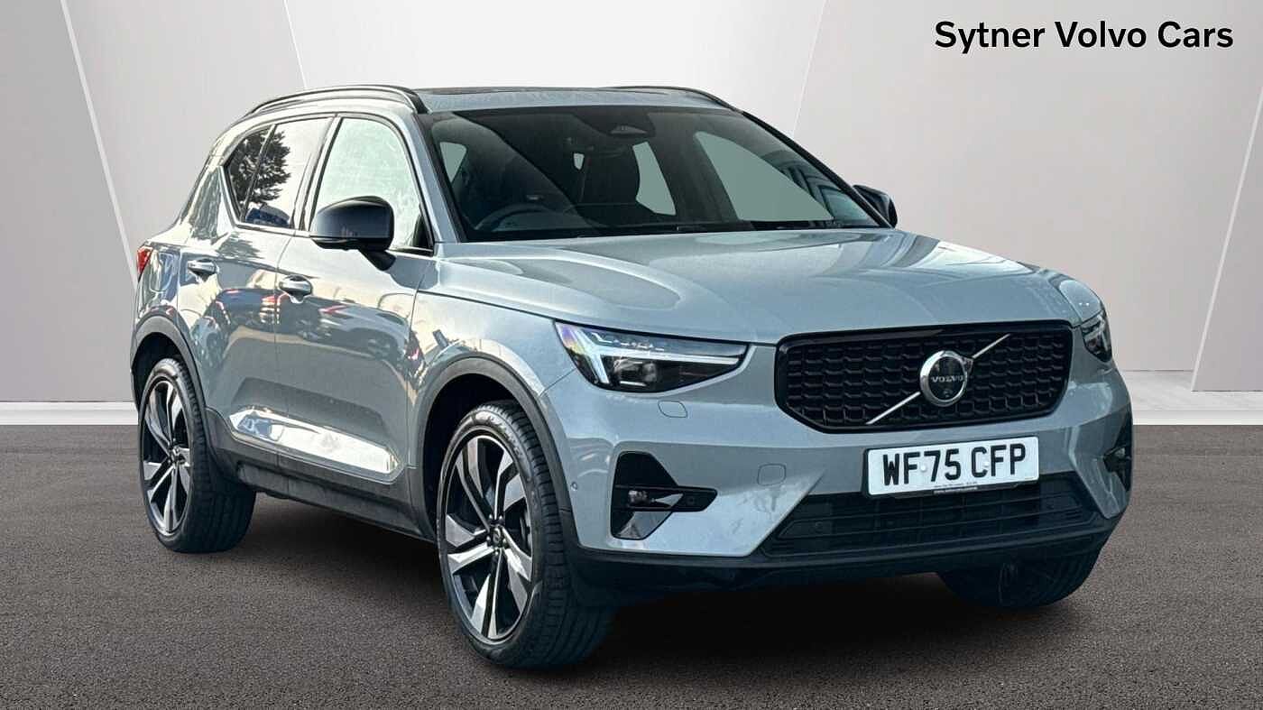 Main listing image - Volvo XC40