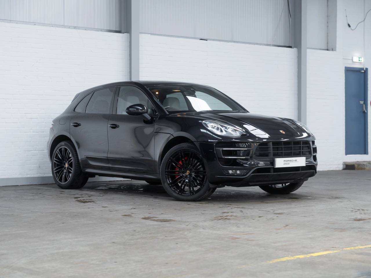 Main listing image - Porsche Macan