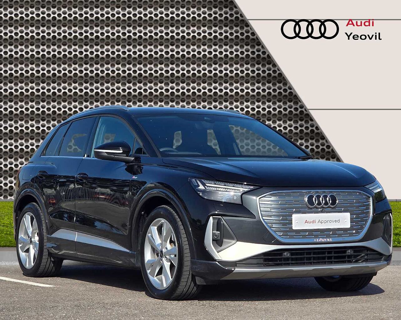 Main listing image - Audi Q4