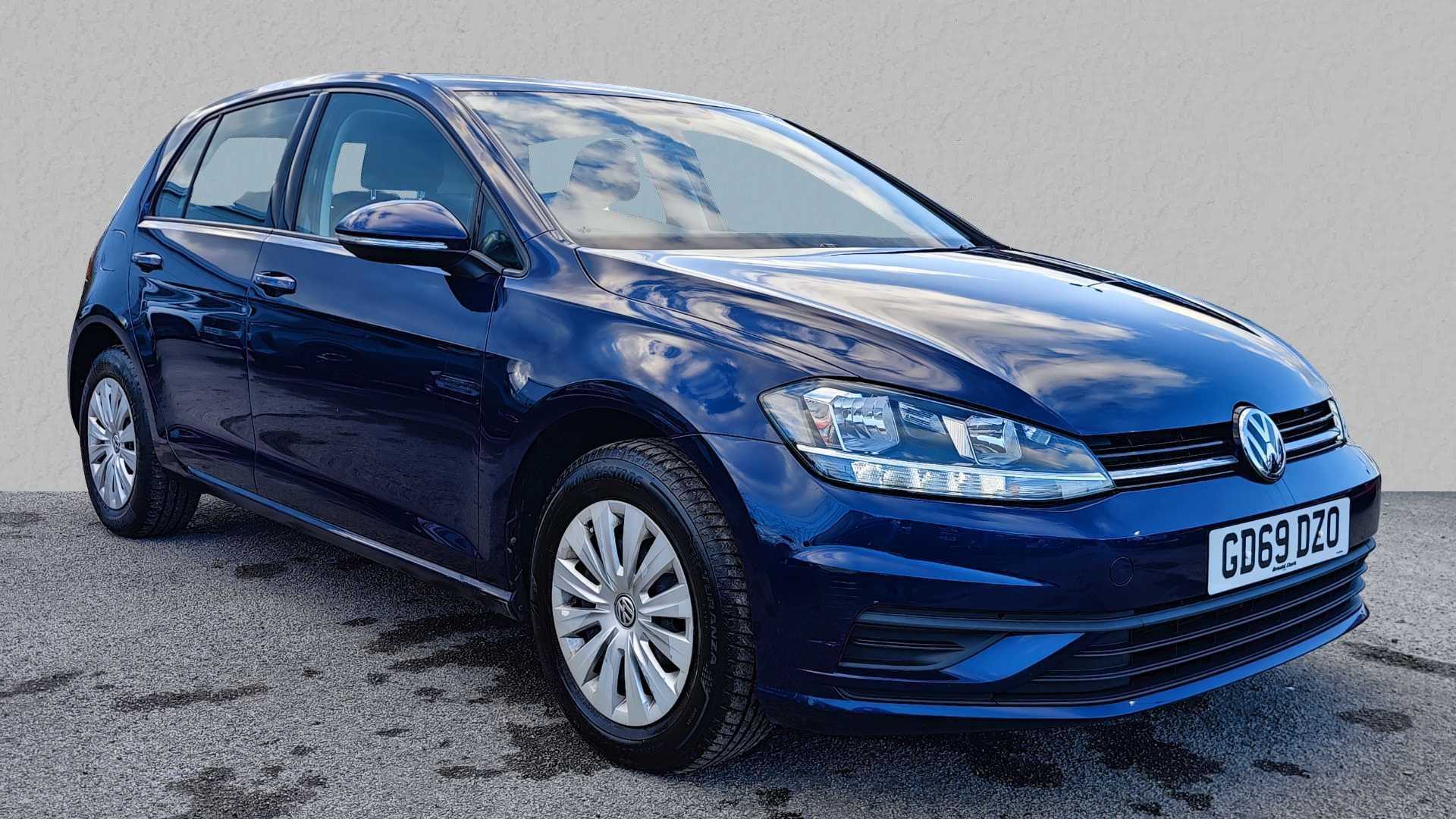 Main listing image - Volkswagen Golf