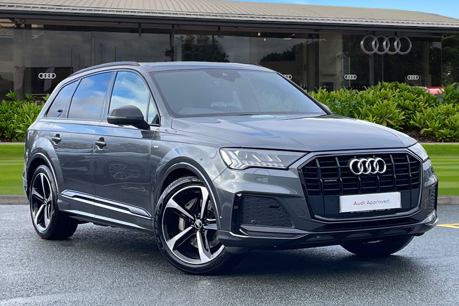 Main listing image - Audi Q7