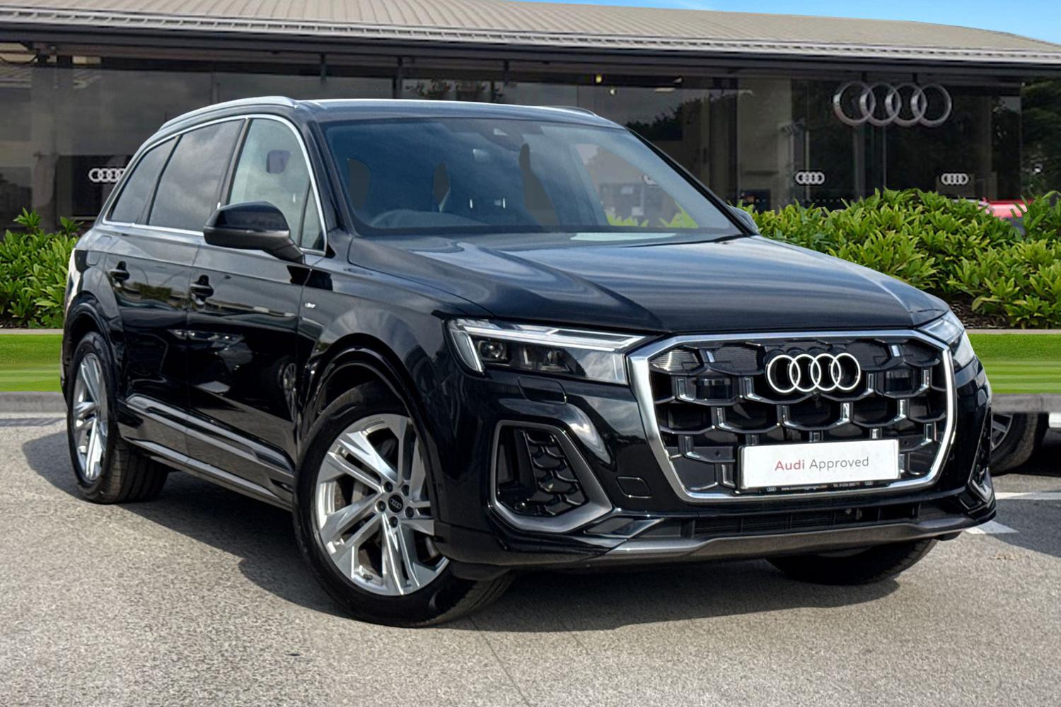 Main listing image - Audi Q7